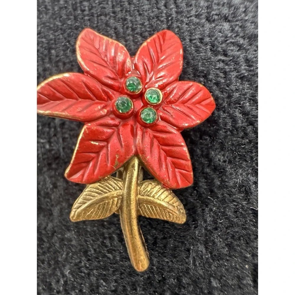 Vintage Poinsettia Brooch Red Enamel Green Rhinestone Gold Tone Christmas Pin Pe
